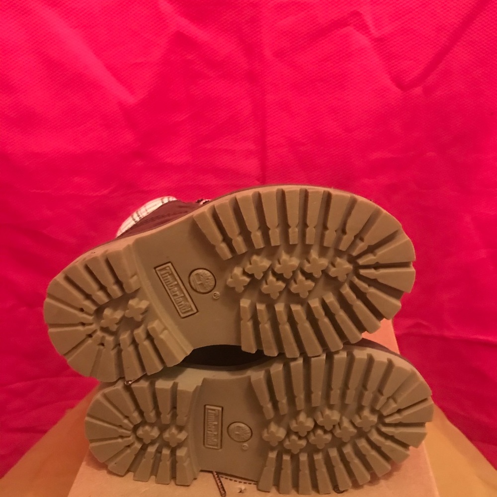 Boots - Picture 5 of 5